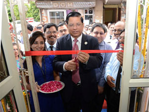 Canara CMD Mr R K Dubey at the Tagore Garden Branch