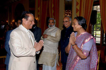 Lok Sabha Speaker, presently leading a Parliamentary Delegation in Mauritius, calls on Prime Minister Dr Naveenchandra Ramgoolam on Januray 18, 2010.