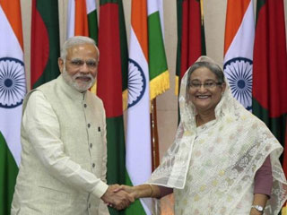 Narendra Modi with Bangladeshi counterpart Sheikh Hasina
