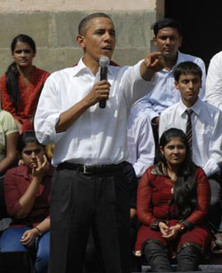 Obama with students in Mumbai