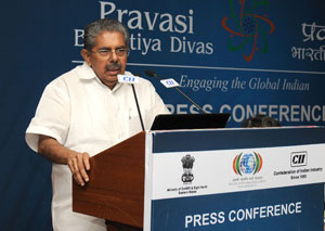 Union Minister for Overseas Indian Affairs Vayalar Ravi addressing the first Press Conference on 9th Pravasi Bharatiya Diwas (PBD)-2011, in New Delhi on September 22, 2010. 